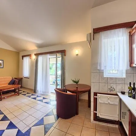 & Ruzmarin Guest house 3*