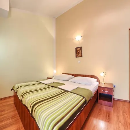 & Ruzmarin Guest house 3*