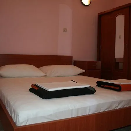 & Ruzmarin Rogoznica (Sibenik-Knin)