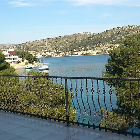 Apartments&rooms Ruzmarin Rogoznica (Sibenik-Knin)