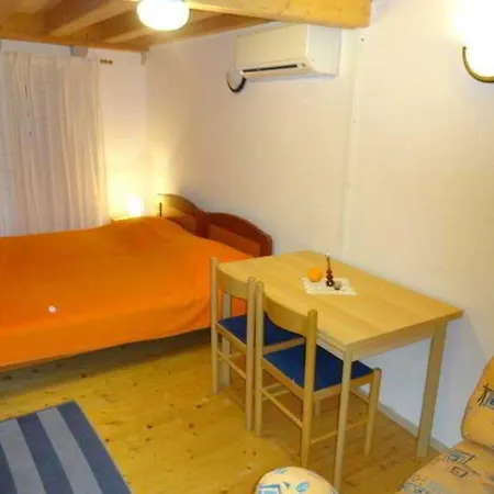 & Ruzmarin Gæstehus 3*
