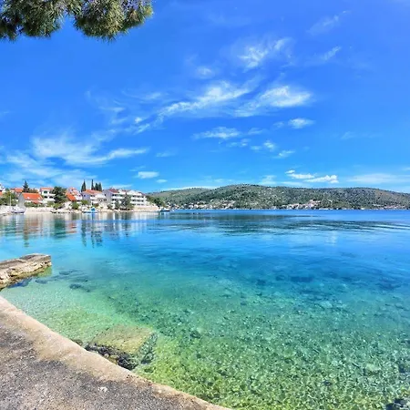 Guest house & Ruzmarin