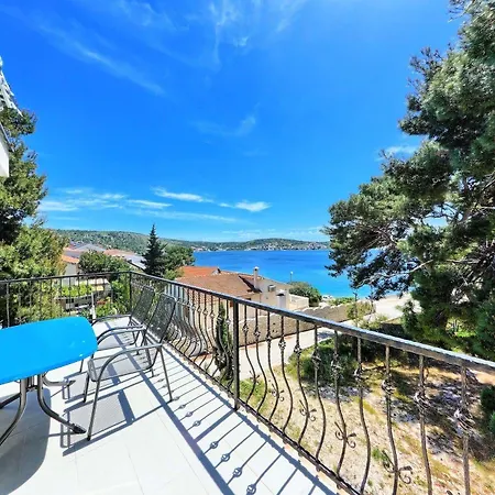 Guest house & Ruzmarin Rogoznica (Sibenik-Knin)