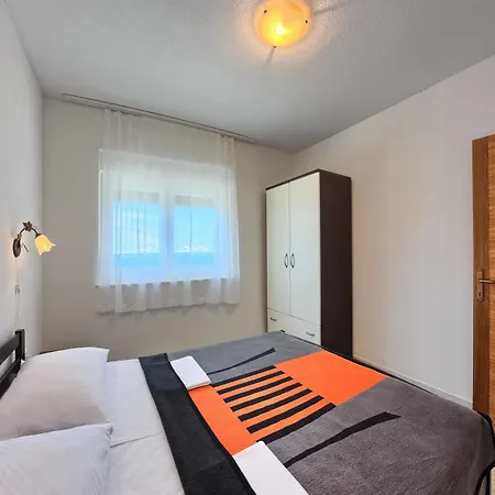 & Ruzmarin Rogoznica (Sibenik-Knin)