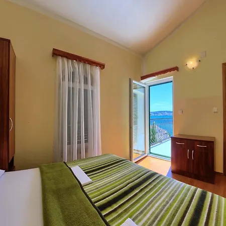 & Ruzmarin Guest house