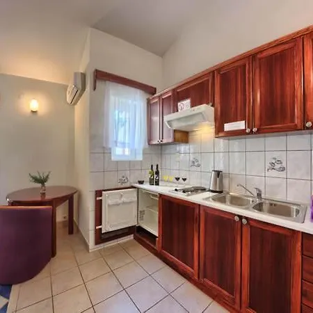 Guest house & Ruzmarin