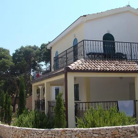 Guest house & Ruzmarin