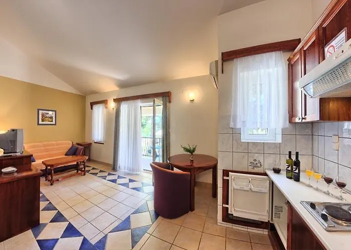 & Ruzmarin Pensión 3*