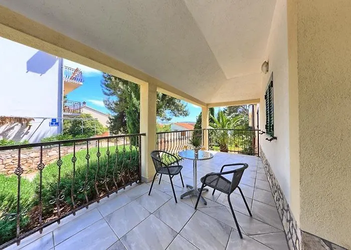 & Ruzmarin Pensión Rogoznica (Sibenik-Knin)