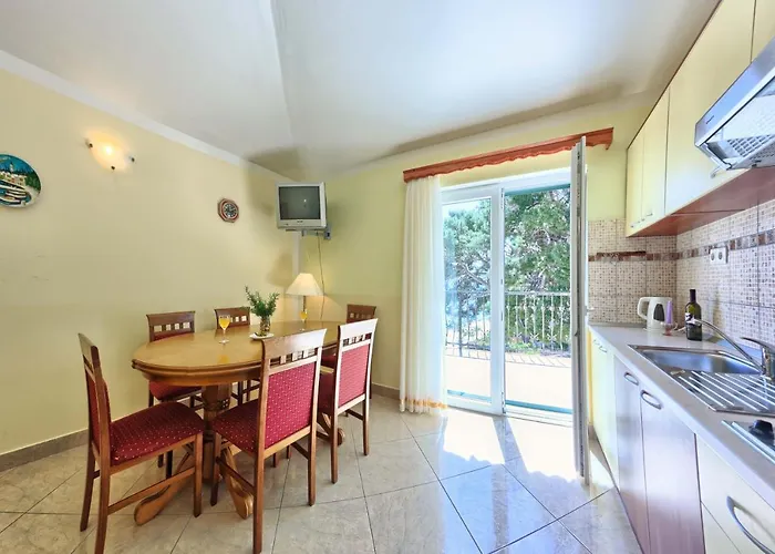 Pensión & Ruzmarin Rogoznica (Sibenik-Knin)