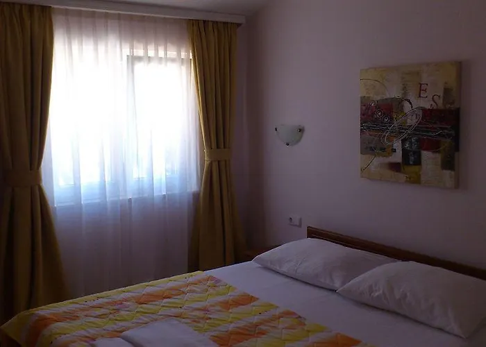 & Ruzmarin Pensión Rogoznica (Sibenik-Knin)