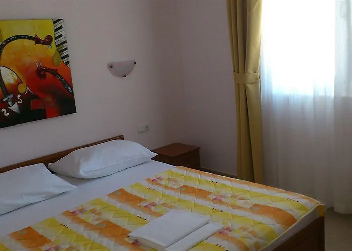 게스트하우스 & Ruzmarin 3*