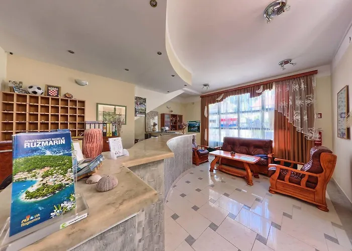 & Ruzmarin 3* 로고즈니차