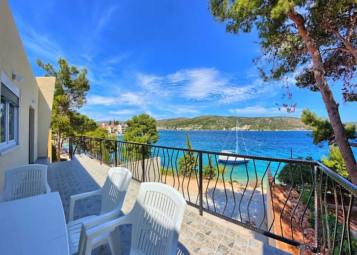 & Ruzmarin Pensión Rogoznica (Sibenik-Knin)