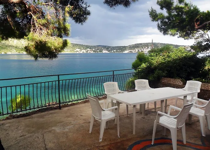 & Ruzmarin Pensión Rogoznica (Sibenik-Knin)